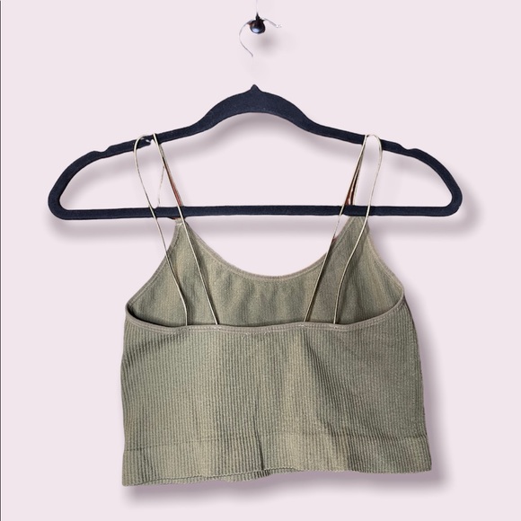 F21 dual-strap cropped cami - Picture 2 of 3